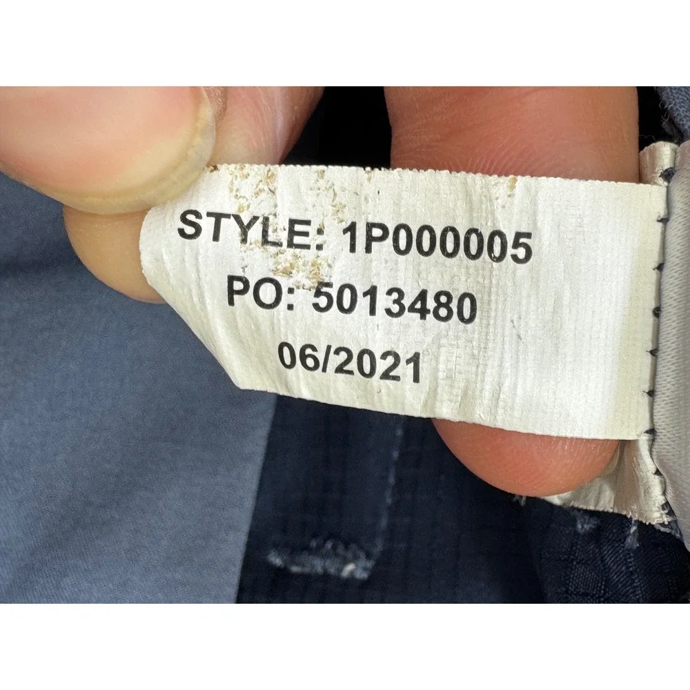 Vineyard Vines Mens On-The-Go Performance Navy Chino Pants 28x32 Meas: 28x31.5